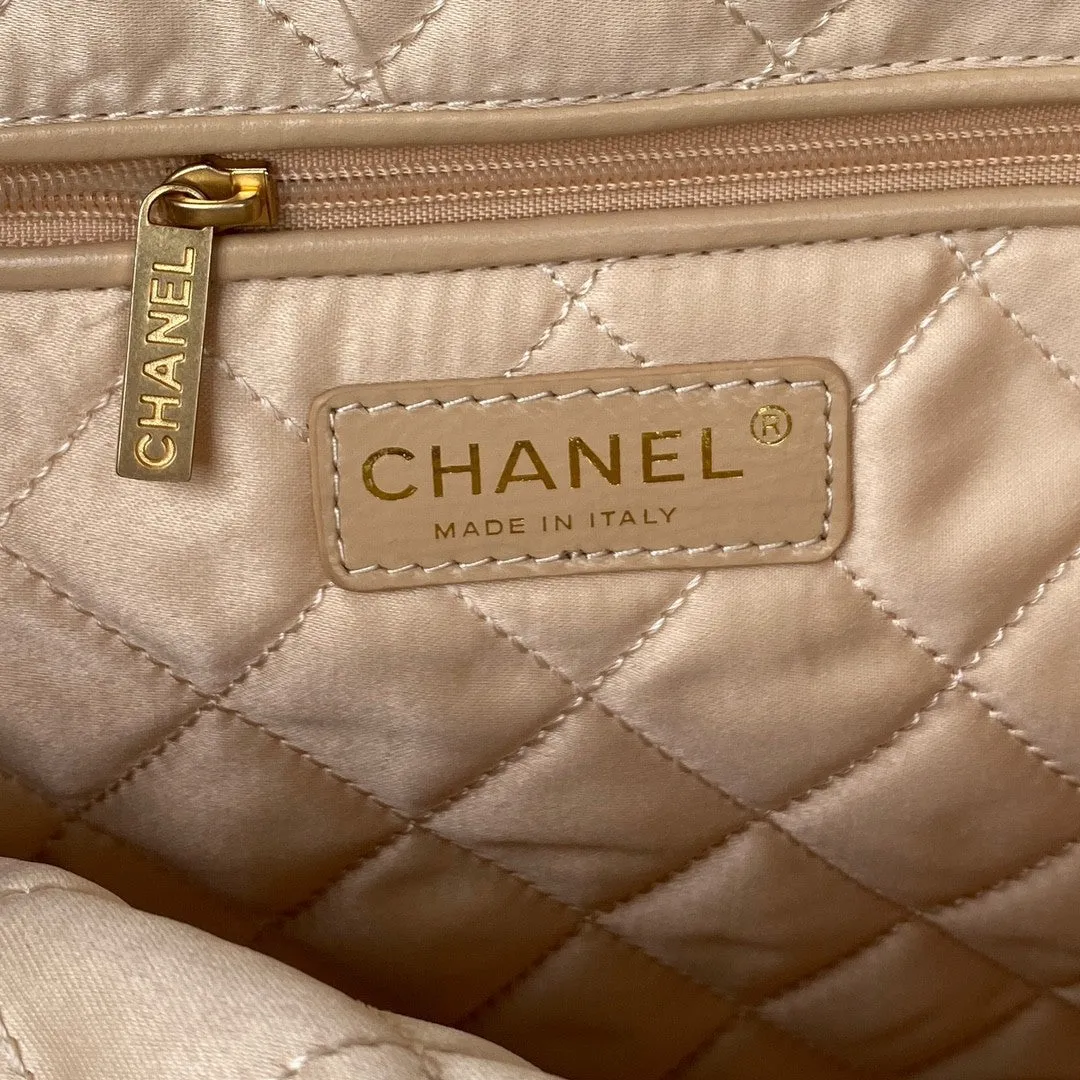 22 Handbags