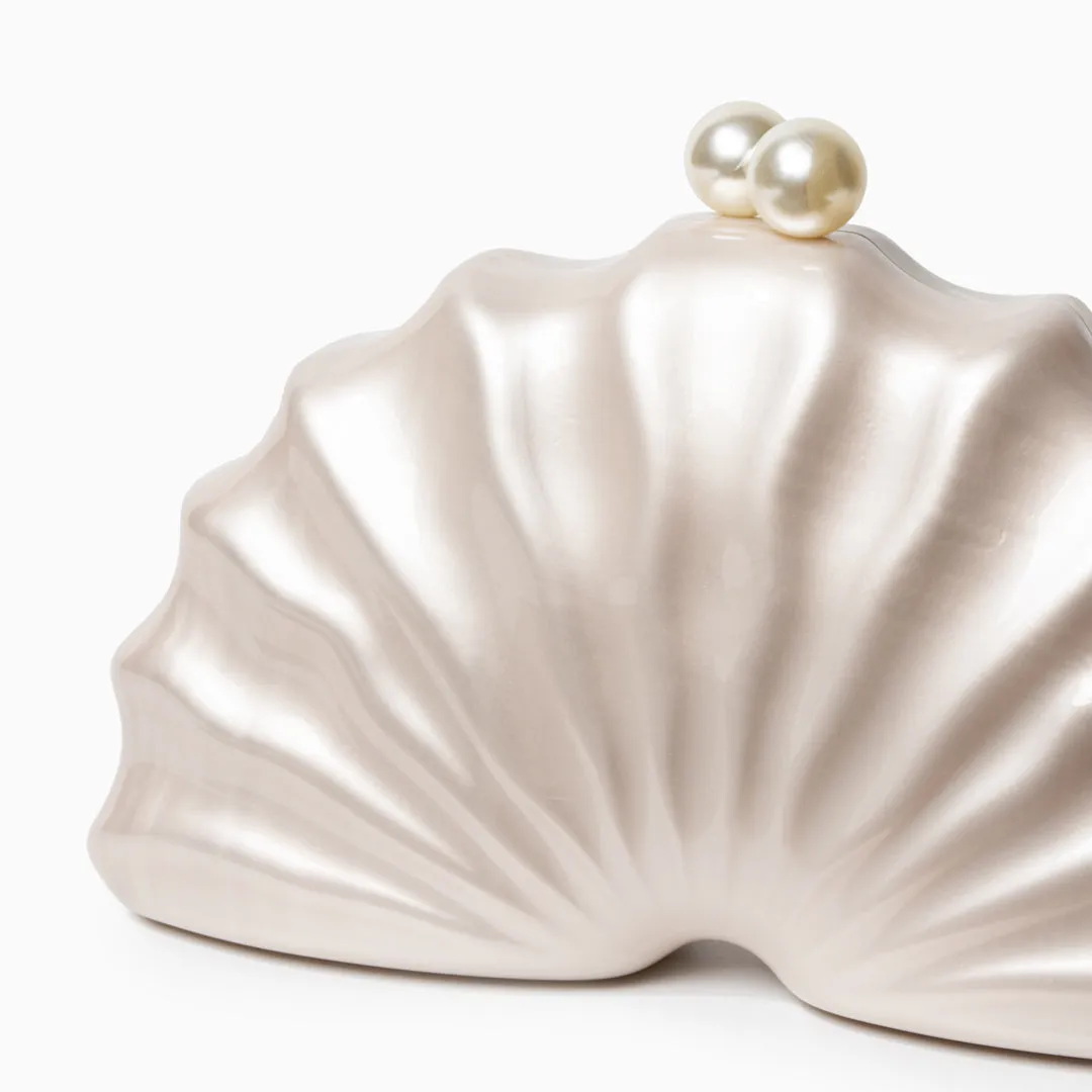 Acrylic Shell Clutch Bag – Elegant Fan-Shaped Evening Handbag with Pearl Clasp