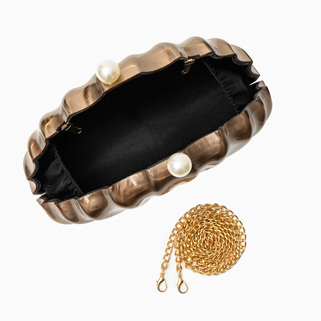 Acrylic Shell Clutch Bag – Elegant Fan-Shaped Evening Handbag with Pearl Clasp