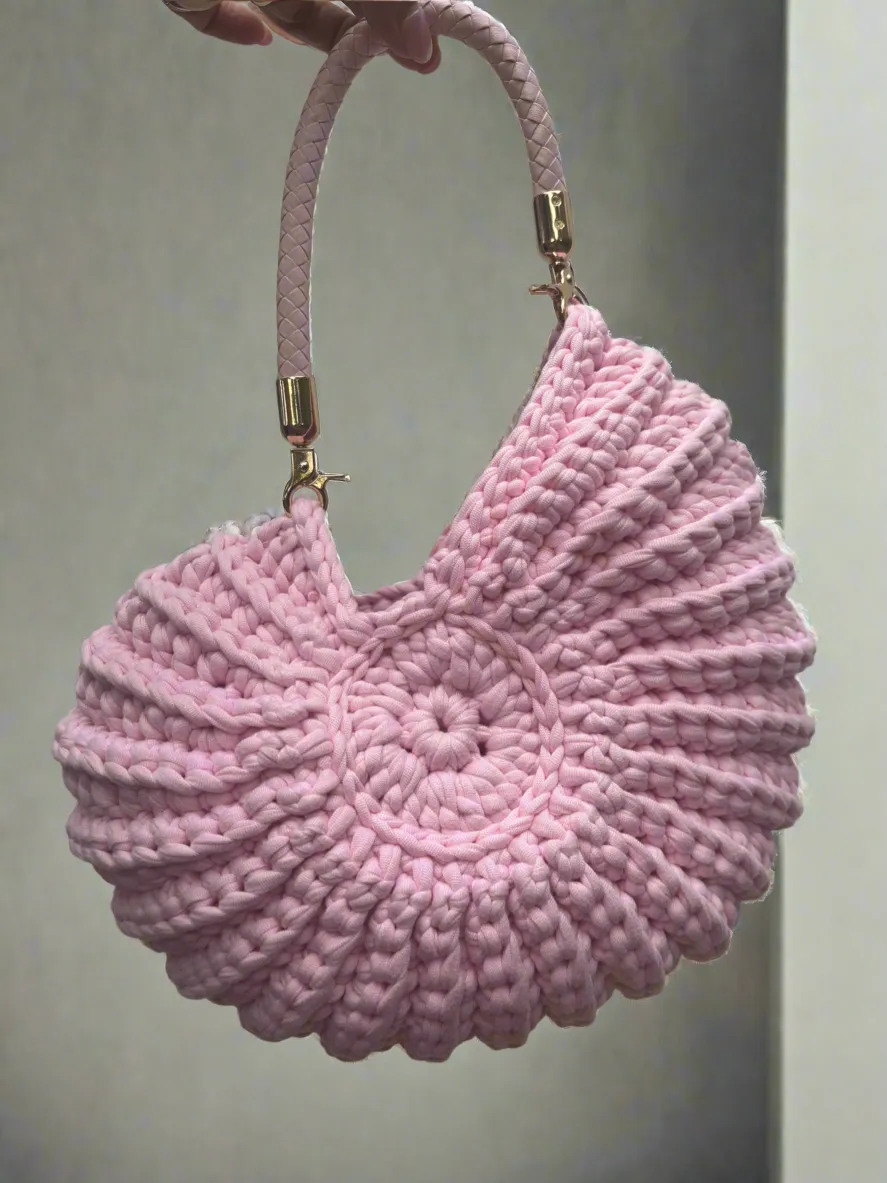 Ariel Round Shell baby pink