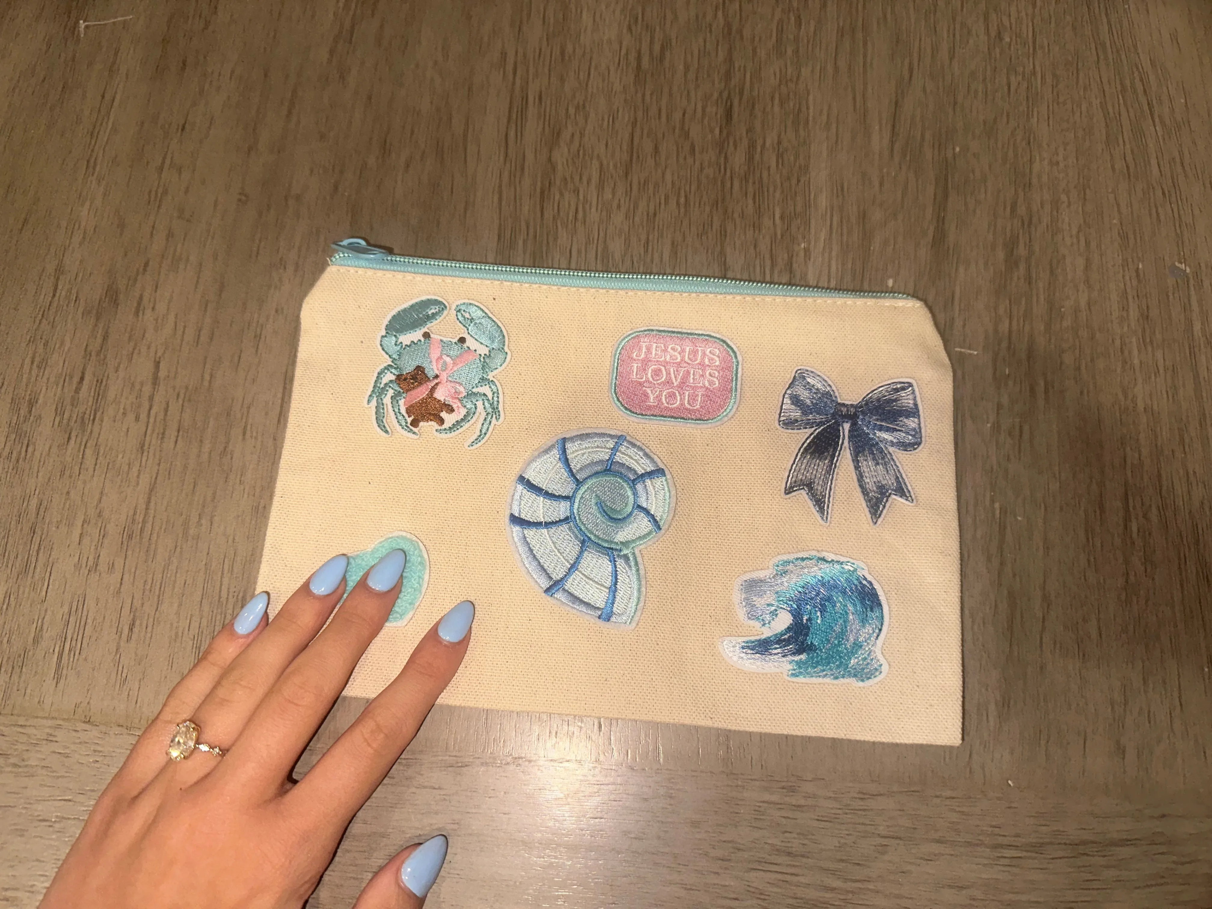 Besties' Reliable service Price-match guarantee Beachy Bag