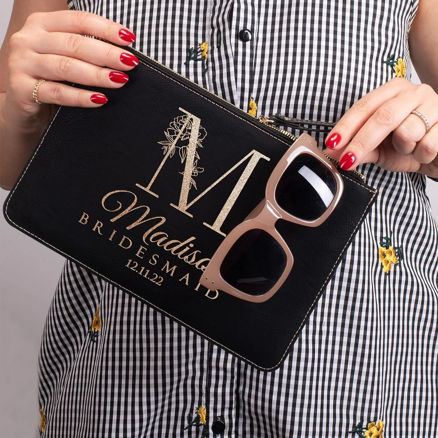 Bridesmaid Gifts, Personalized Wristlet Clutch Purse for Wedding, Leather, Personalized Makeup Bag for Bridesmaids, Bridesmaid Proposal Gifts, Bridal Shower Gift, Bachelorette Party Favors, Rustic D2