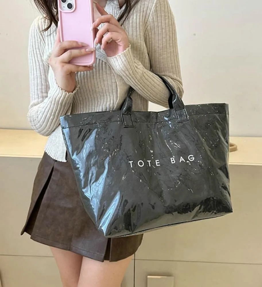 Caistre Women's PVC Tote Handbags Shoulder Bag Winter Fall Fashion Kraft Paper Tote Bag Y2K Large Shopping Bag
