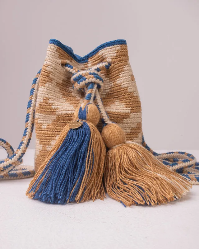 Chila Bags Elif Handwoven Small Shoulder Bag - Beige
