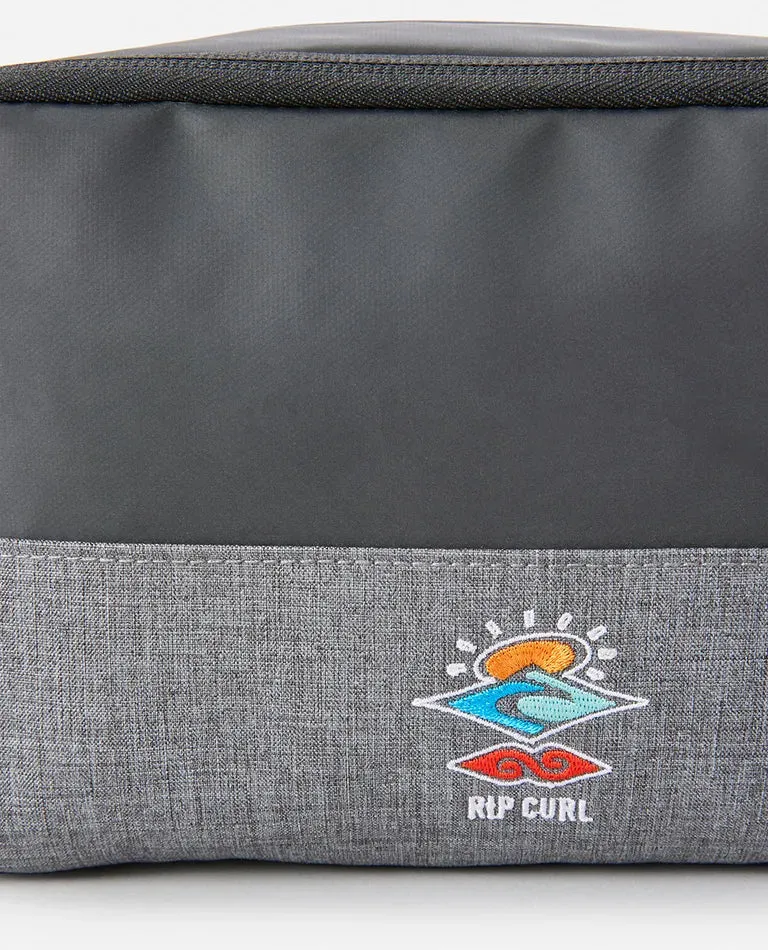 Groom Toiletry Icons of Surf