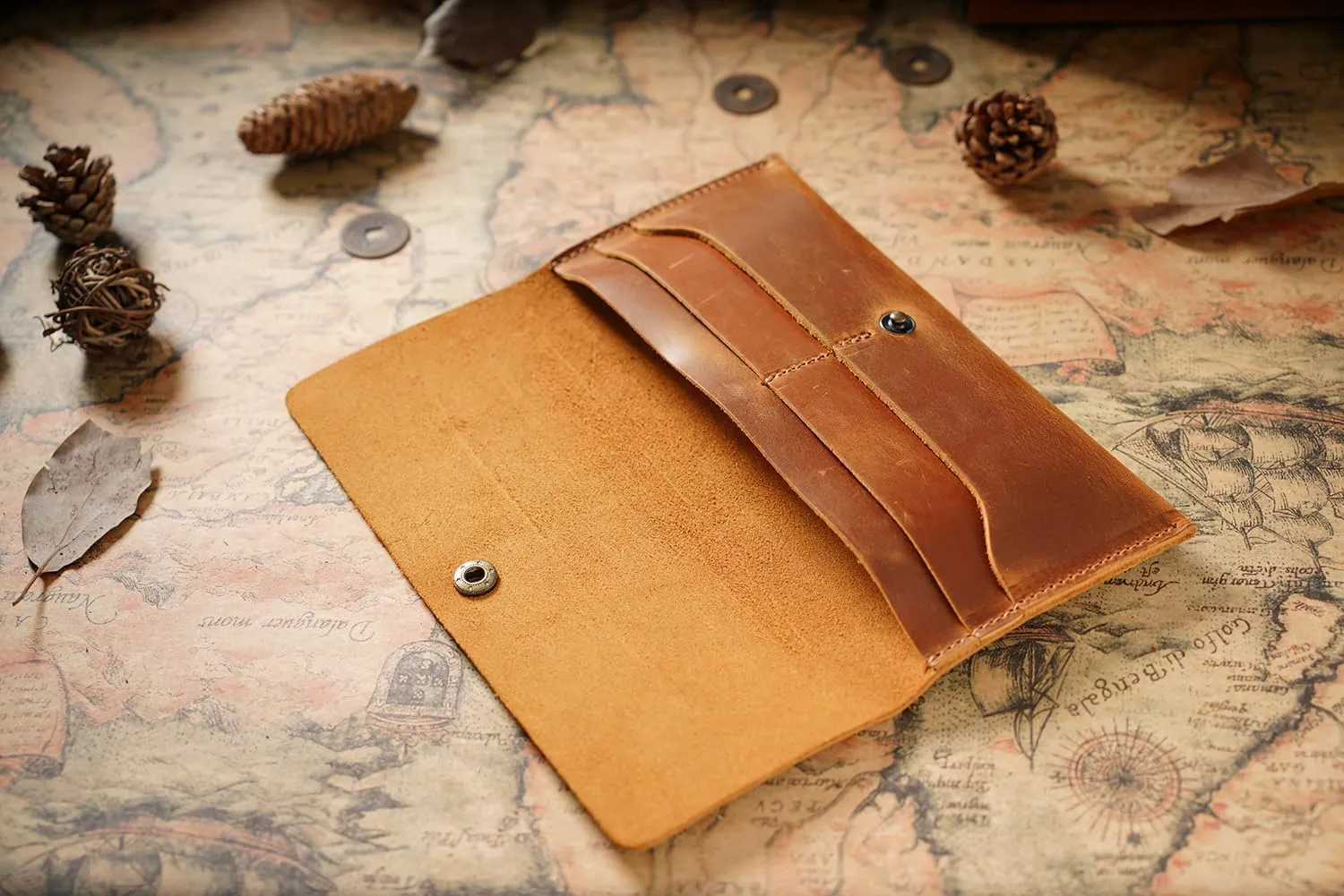 HIFA Leather Wallet Women, Purses for Women - Soft Touch Rustic Leather, Retro Style, 4 Card Pockets with Cash Slot, Compact Convenience and Ideal Gift - Wallets for Women, Womens Wallet, Brown