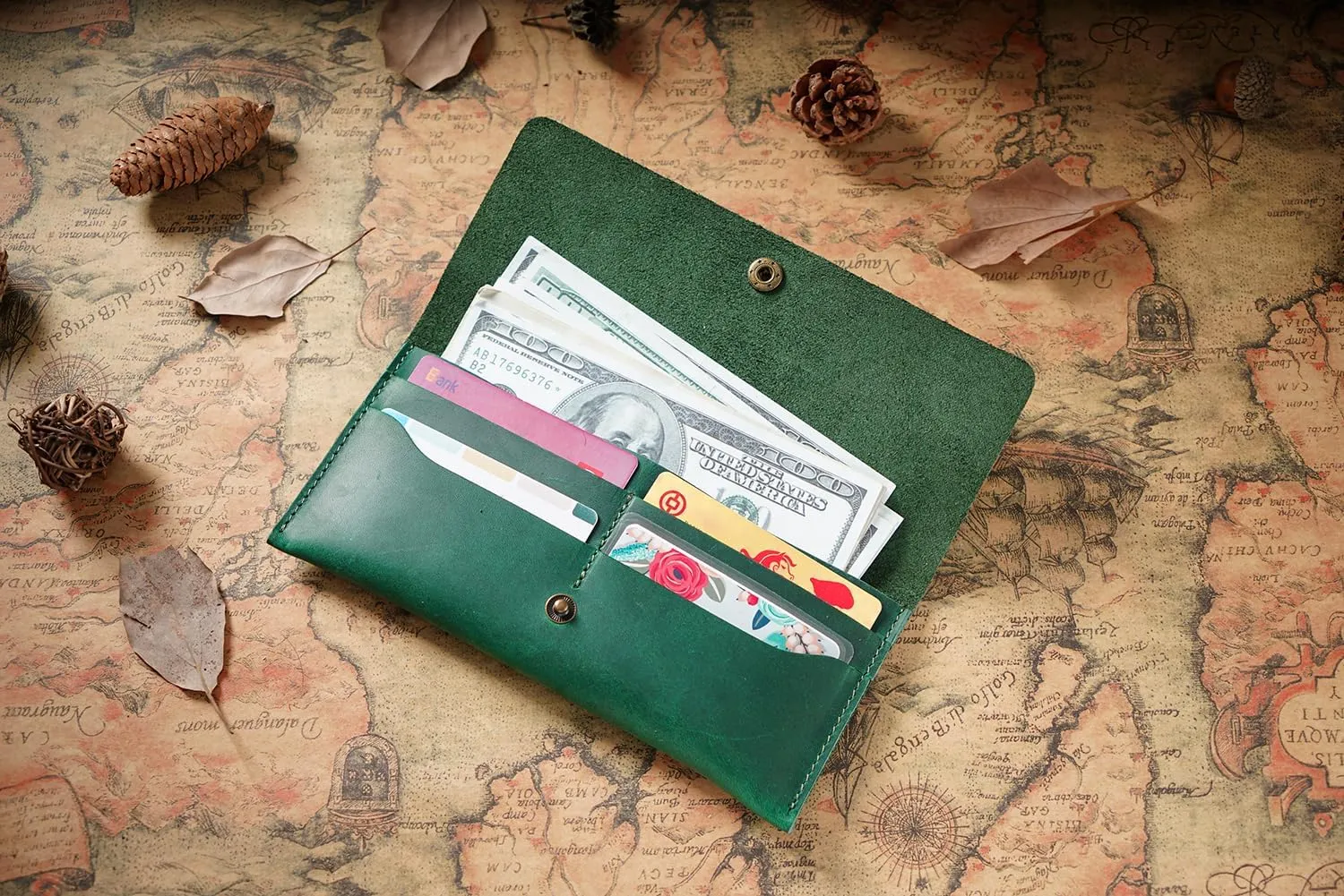 HIFA Leather Wallet Women, Purses for Women - Soft Touch Rustic Leather, Retro Style, 4 Card Pockets with Cash Slot, Compact Convenience and Ideal Gift - Wallets for Women, Womens Wallet
