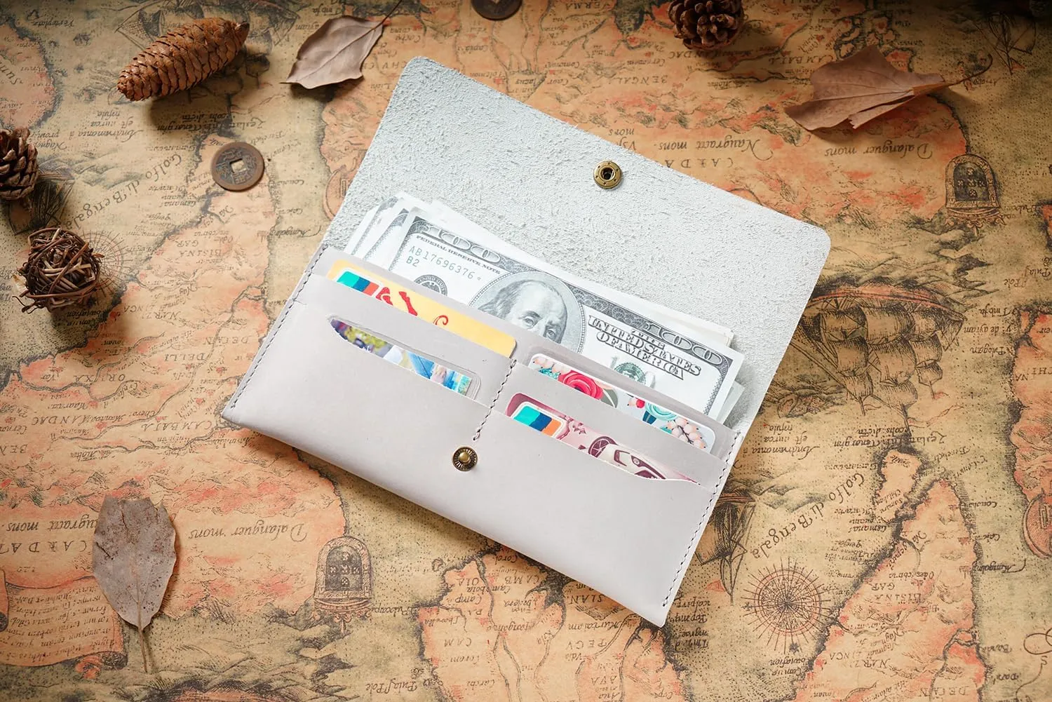 HIFA Leather Wallet Women, Purses for Women - Soft Touch Rustic Leather, Retro Style, 4 Card Pockets with Cash Slot, Compact Convenience and Ideal Gift - Wallets for Women, Womens Wallet