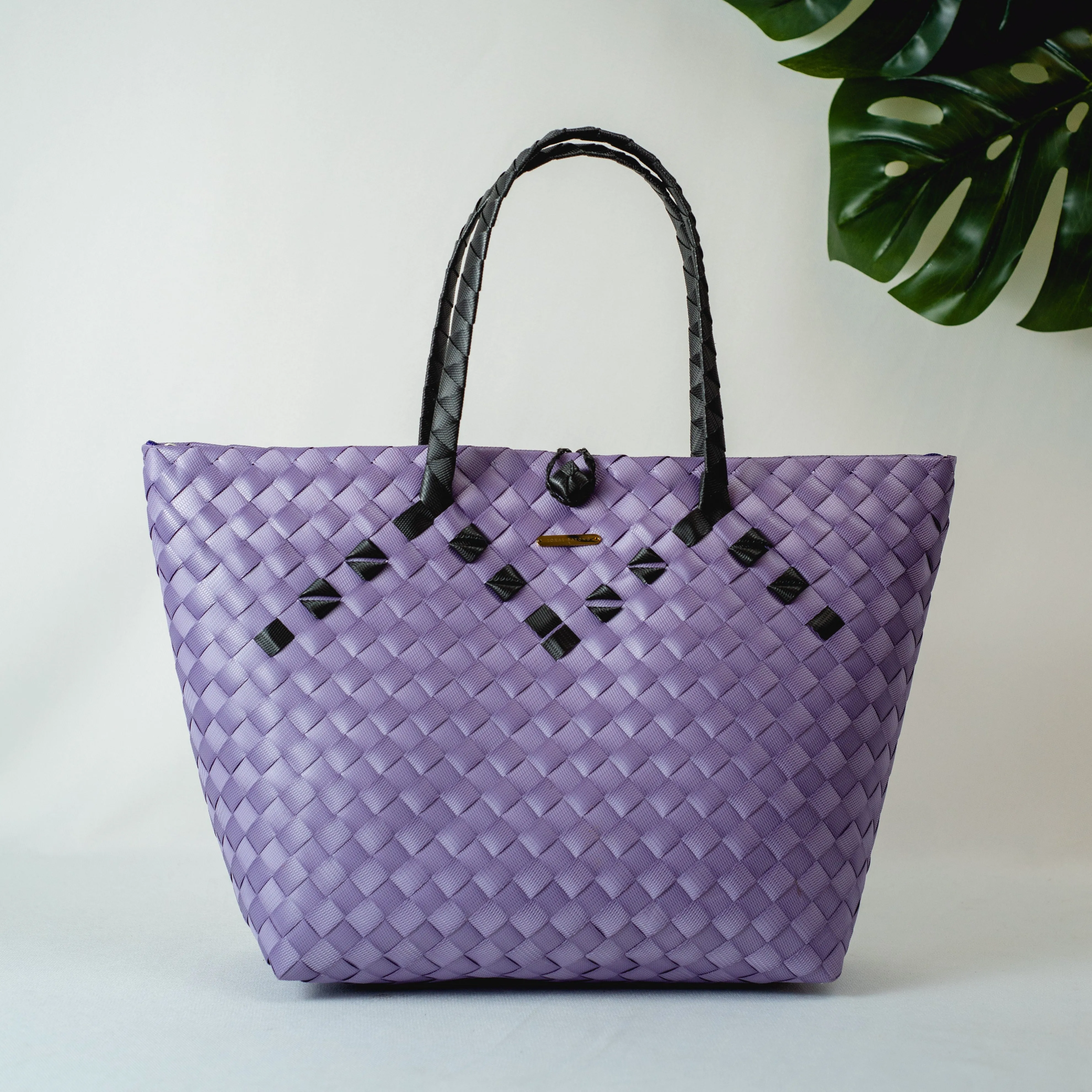 Lokal Bayong Juanita Hand-Woven Handbag