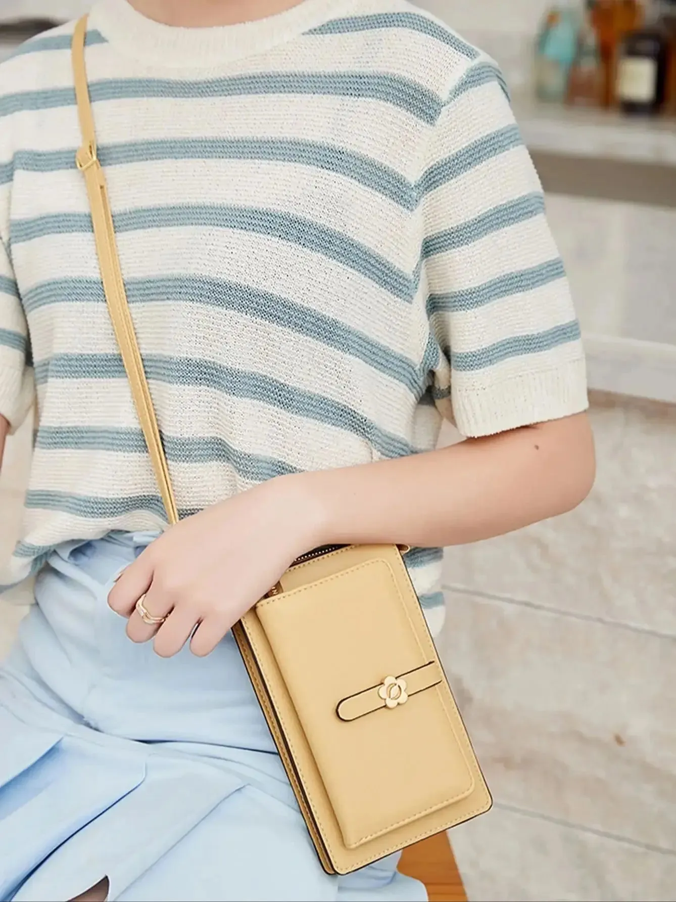 Soft Leather Open Touch Screen Flower Crossbody/Shoulder Bag