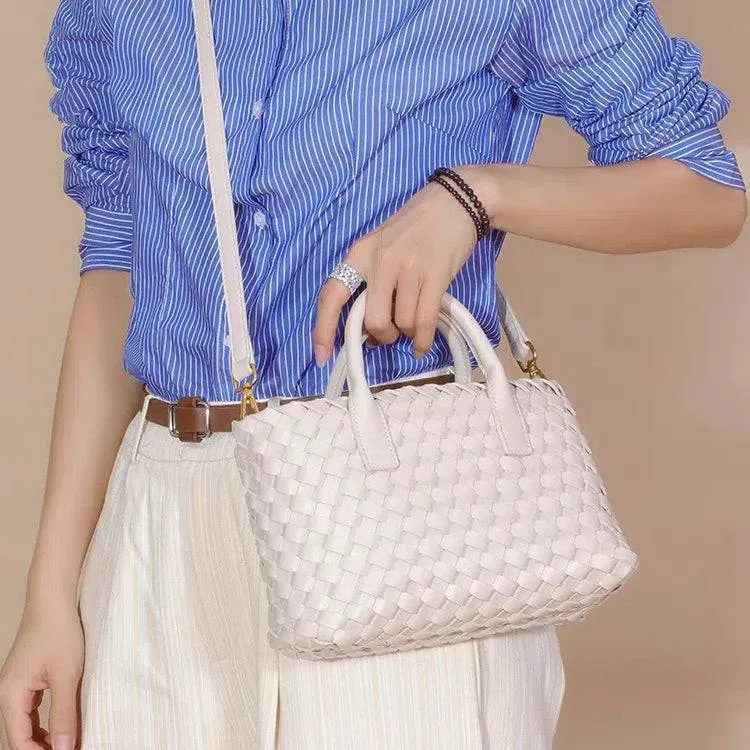 Trendy Woven Handbags With Pouch