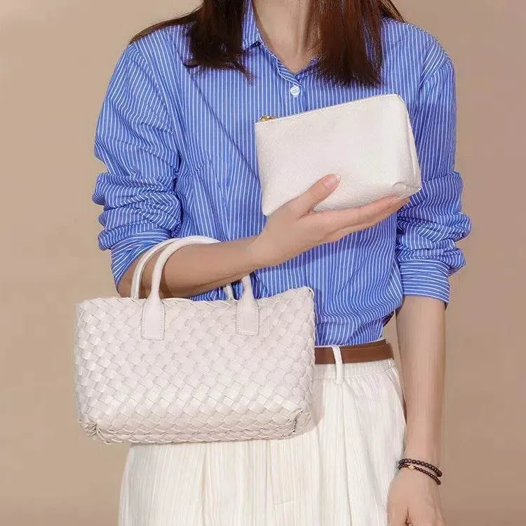 Trendy Woven Handbags With Pouch