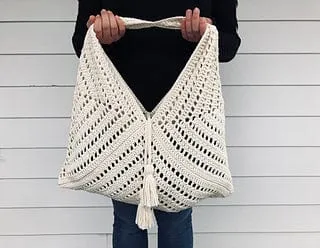 Trinity Tote (crochet)