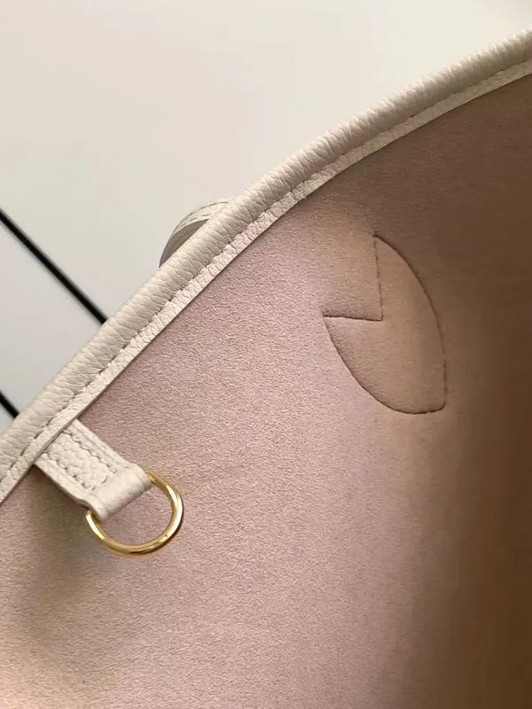 VOLRA 834 Bags - Vuitton - High-tech-enabled Lightweight Louis Bags