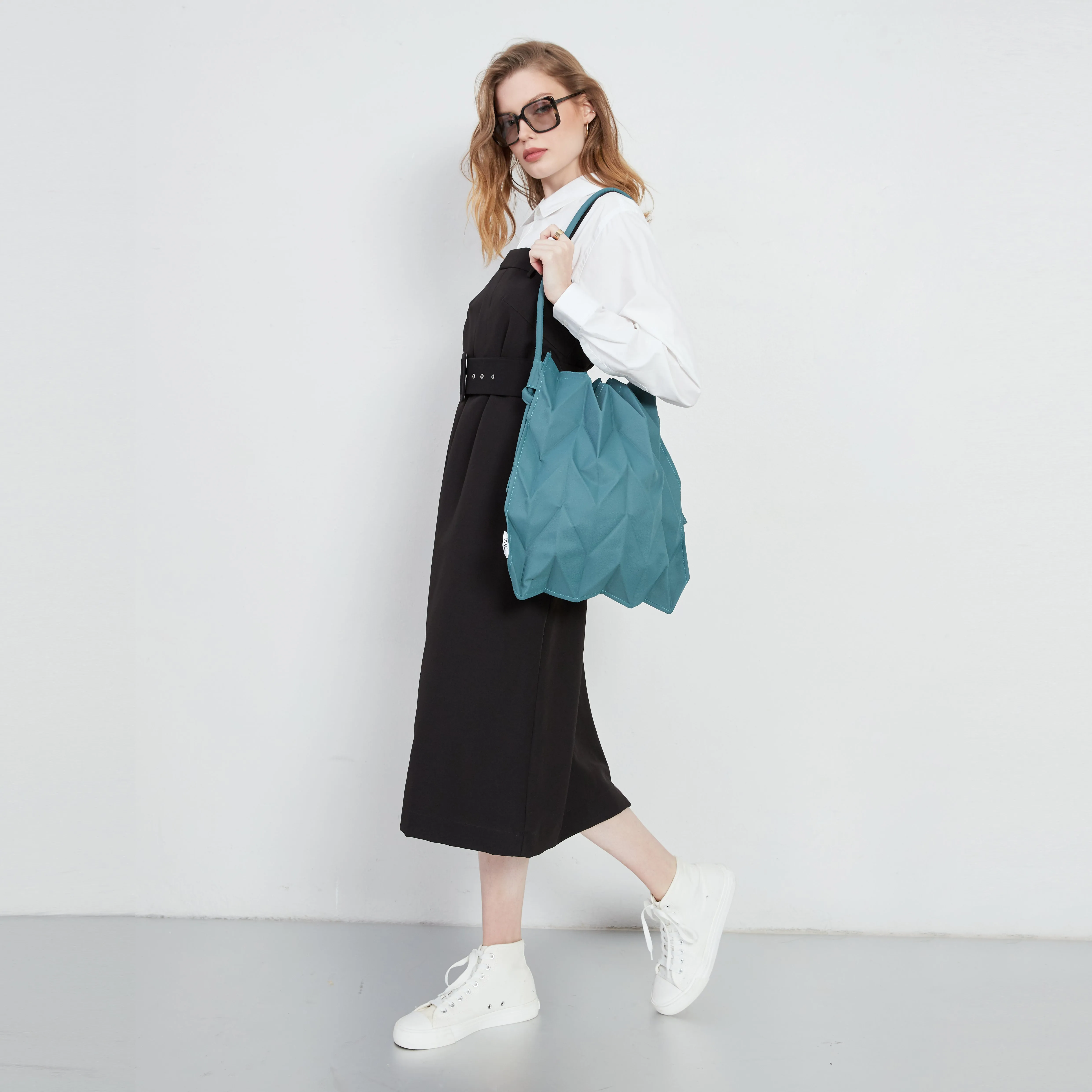 W-Knot Bag (Aqua blue)