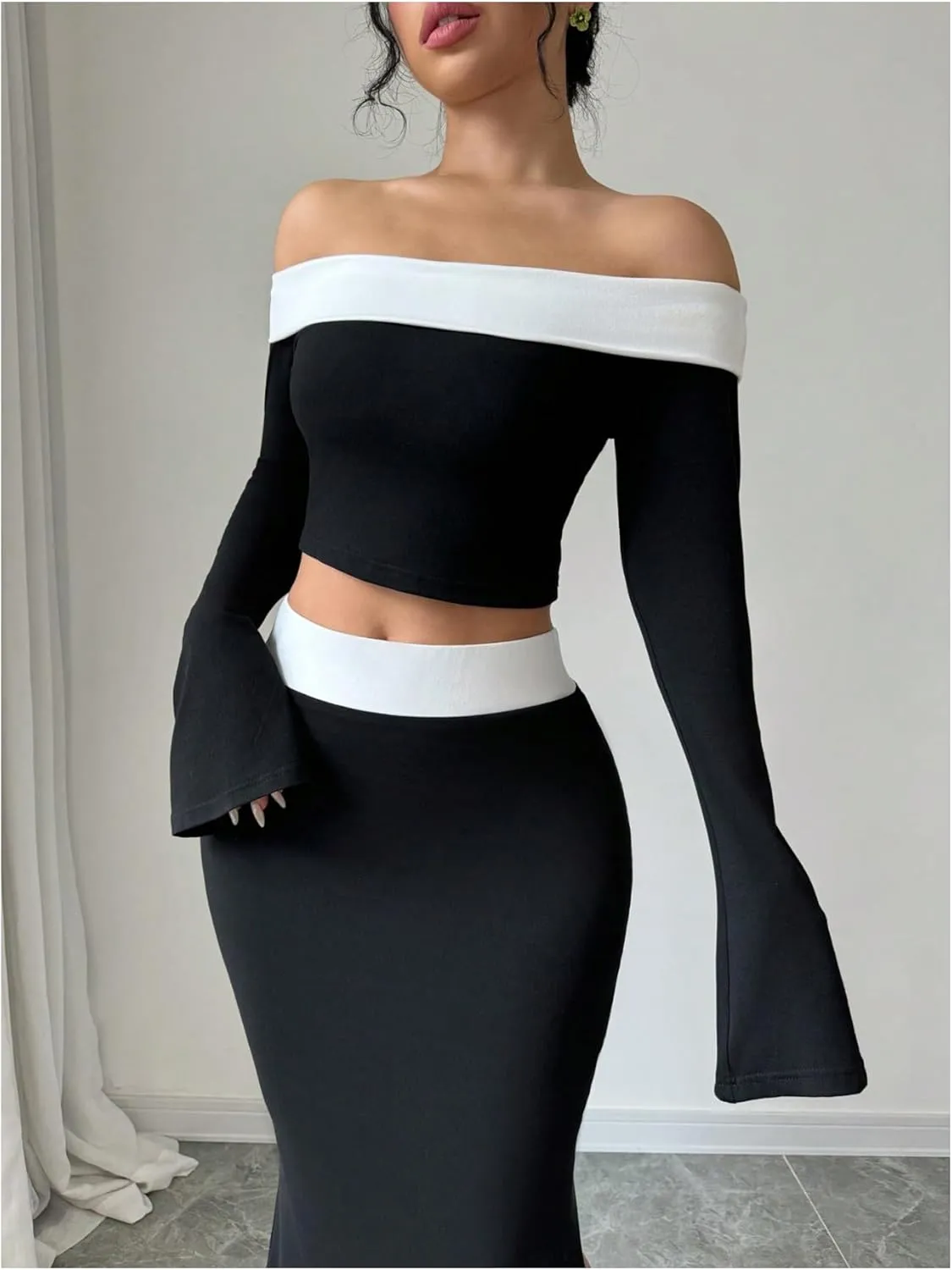 WDIRARA Women's 2 Piece Split Fishtail Skirt Set Monochrome Off Shoulder Top Outfit