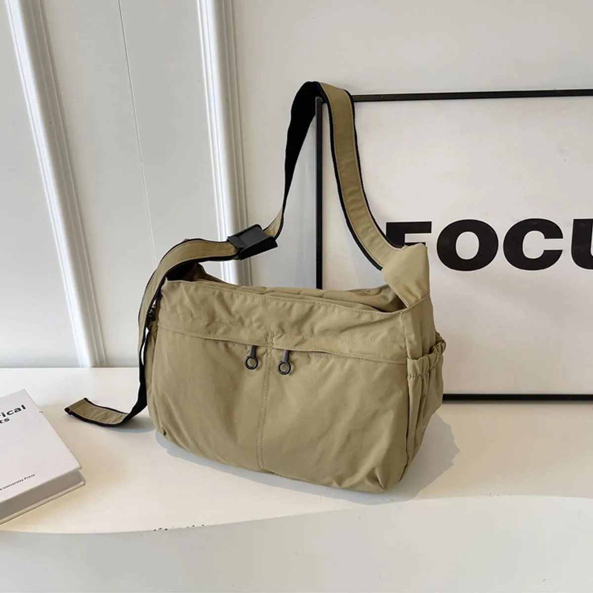 Women's casual shoulder bag, women's waterproof nylon dumpling bag, crossbody bag
