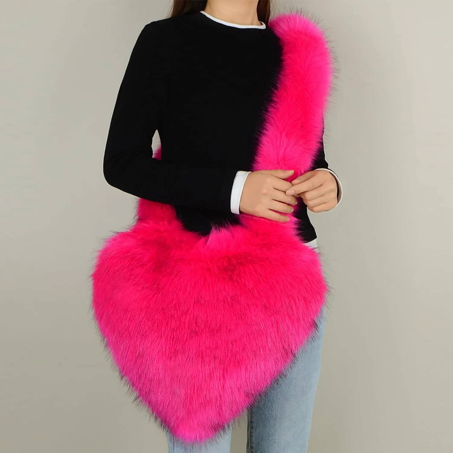 Women's Faux Fur Shoulder Bag Cute Heart Purse Soft Plush Shoulder Bag Furry Women's Crossbody